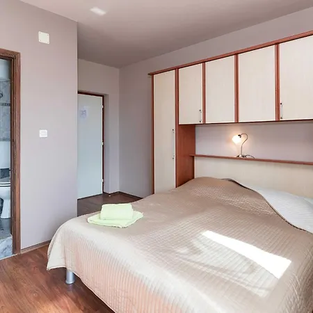Appartamento Beachfront With Sea View - Classic With Sea View Crikvenica